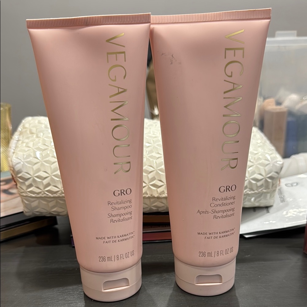 Vegamour GRO Revitalizing Shampoo and Conditioner Set
